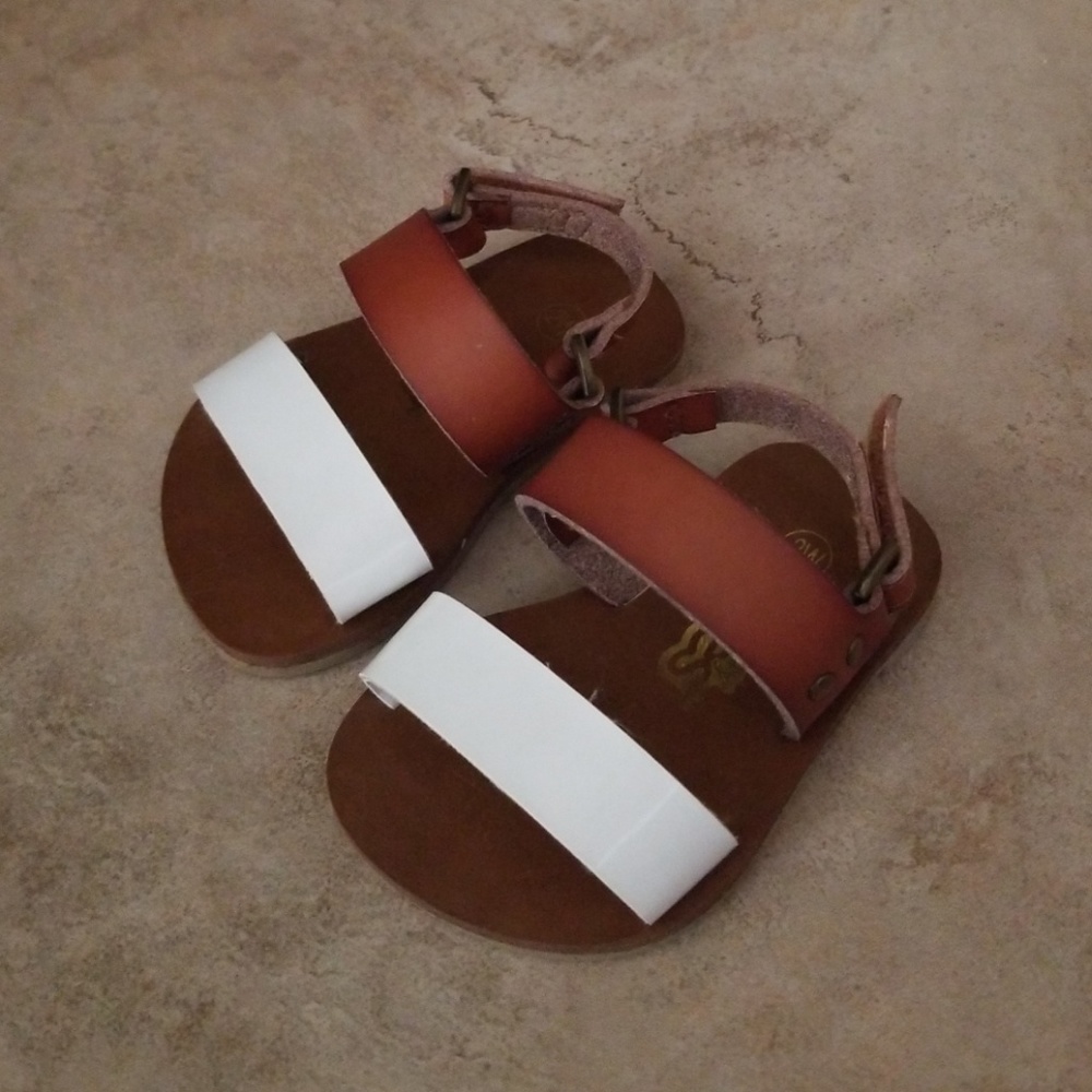 Baby sandals nwt